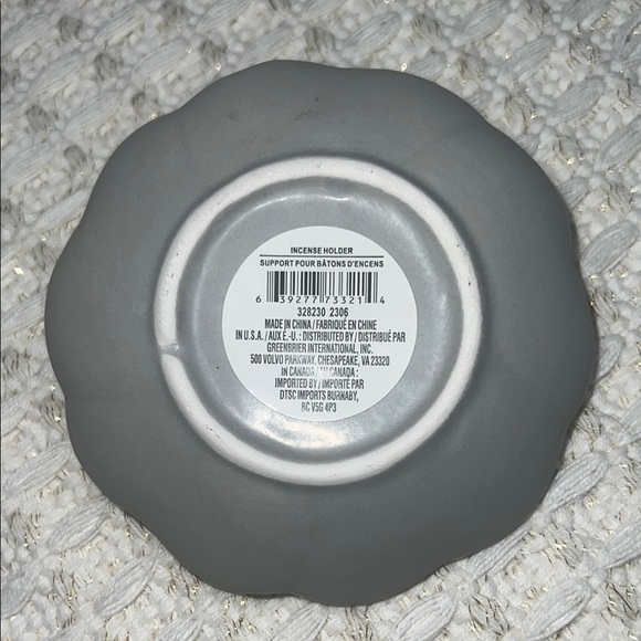 NWT Gray Ceramic Flower Incense Burner - Picture 2 of 3